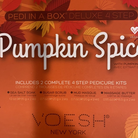 Pedicure in a box, 2 complete 4 step pedicure kits - Picture 2 of 3